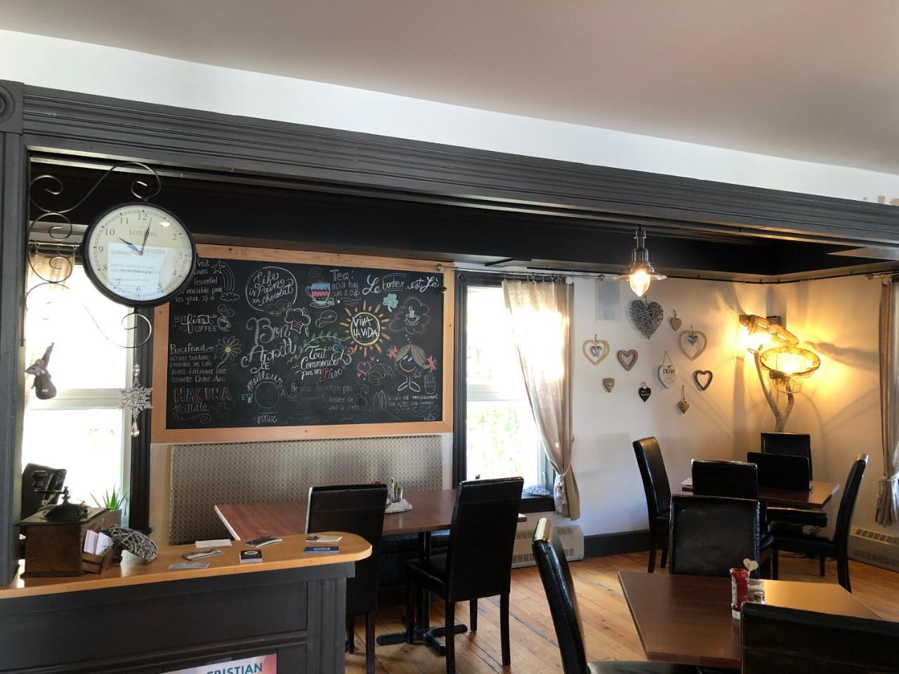 Auberge D'Anjou-Cocooning Cafe Petit Rocher Ngoại thất bức ảnh